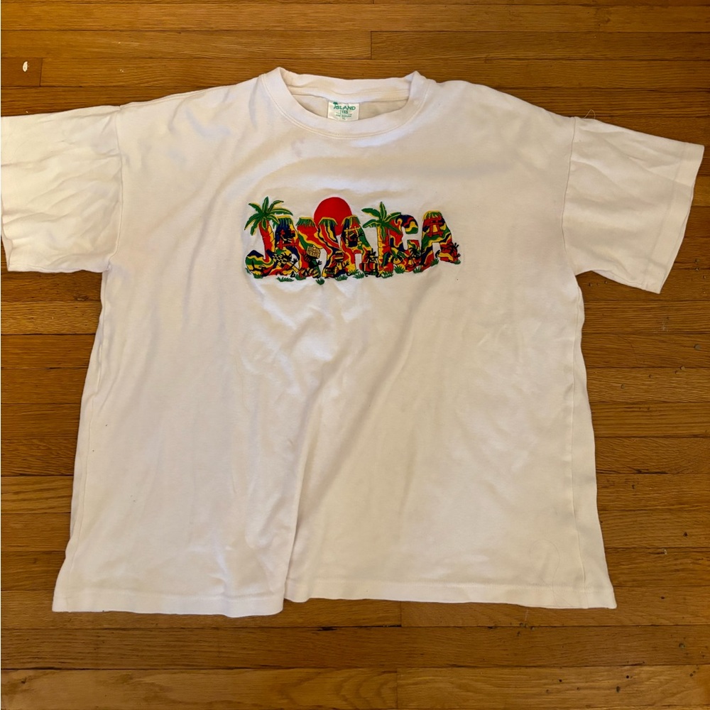 🔥Vintage 80’s Embroidered Jamaica Tshirt single stitch Island T tag size XL